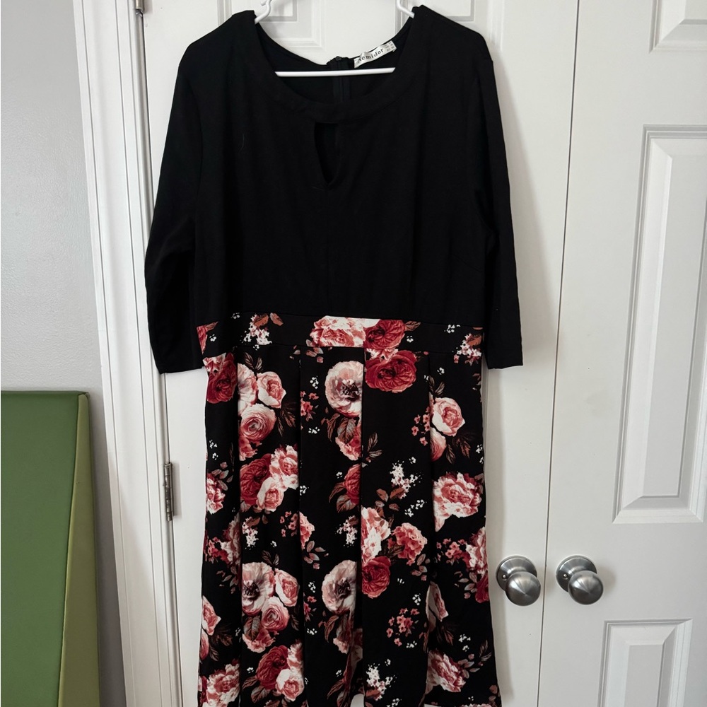 Chic Black and Red Floral Long Sleeve Dress